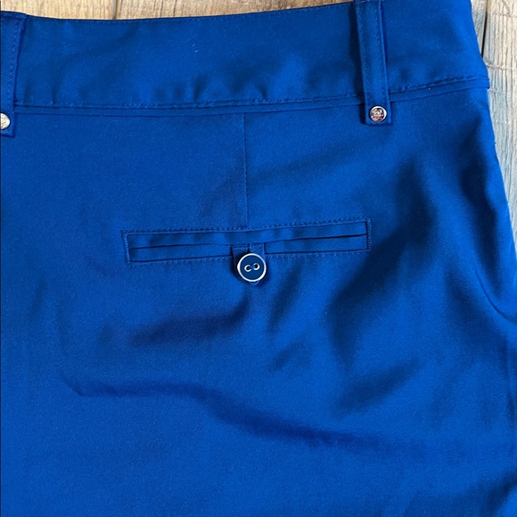 Lady Hagen Blue Golf Shorts Size 8 - Picture 5 of 9